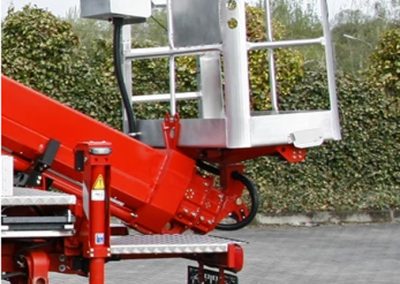 TB220-2_STEIGER-2_Outdoor_MEWP_Truckmount_Operated Basket