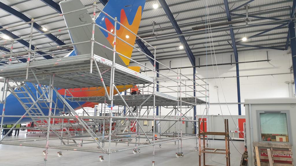 bespoke access platform for aviation tail dock